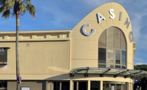 découvrez le guide essentiel du casino lavandou : jeux, conseils, astuces et les meilleures offres pour une expérience de jeu inoubliable au lavandou.