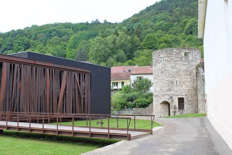 découvrez le casino de salins-les-bains : jeux, divertissements et ambiance conviviale au cœur de cette charmante station thermale.