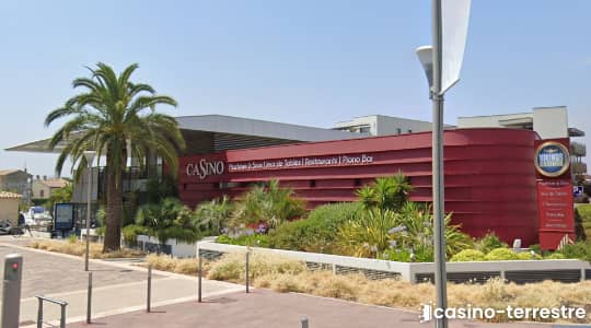 découvrez le casino de sarlat : jeux variés, horaires d'ouverture flexibles et services de qualité pour une expérience de divertissement inoubliable.