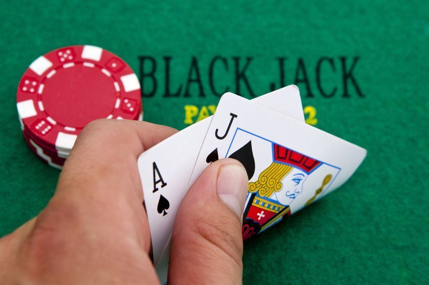 découvrez des astuces efficaces pour augmenter vos chances de gagner au blackjack et améliorer votre stratégie de jeu.
