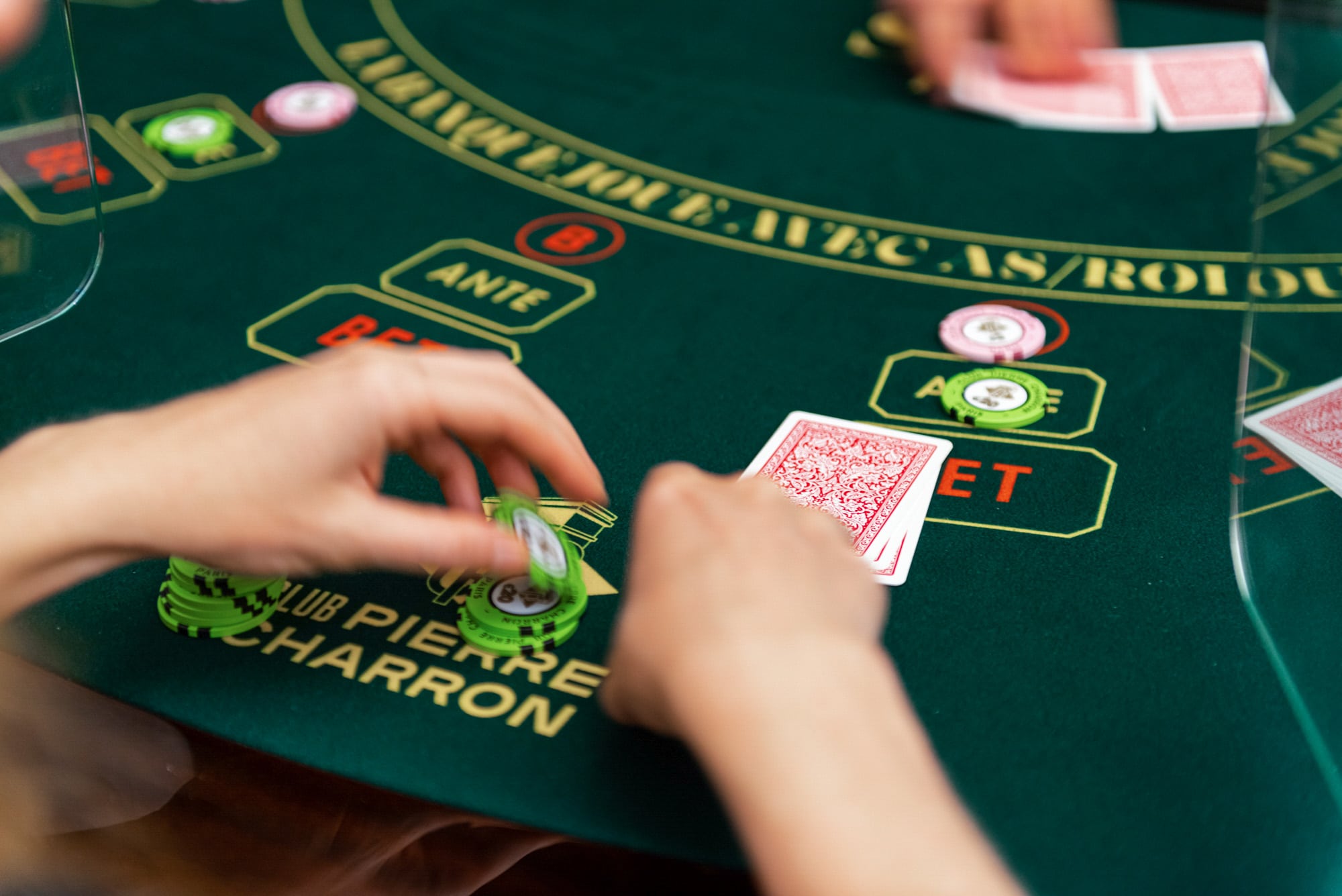 découvrez notre lexique du poker rapide pour maîtriser facilement les termes essentiels du jeu et améliorer votre stratégie en un clin d'œil.