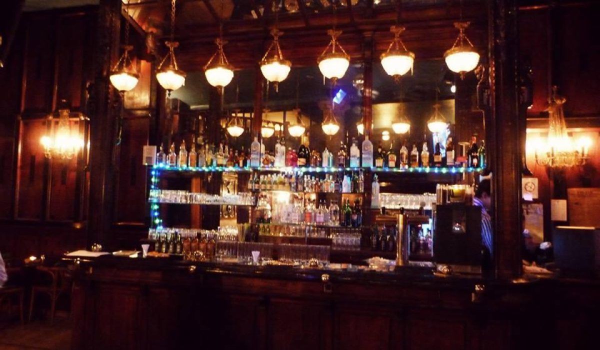 découvrez le meilleur bar à jeux de lyon pour des soirées conviviales entre amis, avec un large choix de jeux et une ambiance chaleureuse.